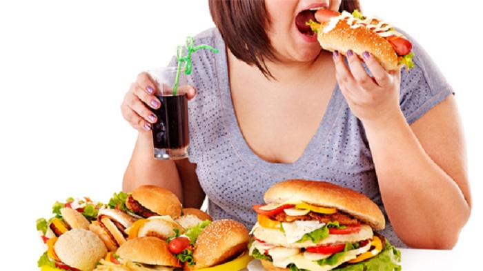 Đồ ăn nhanh làm tăng nguy cơ mắc bệnh tim và tiểu đường